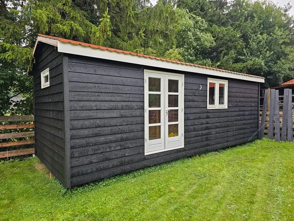 Tiny house donker hout